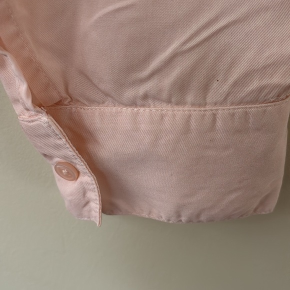 Crown & Ivy Curvy Light Pink Cold Shoulder Button Down Shirt Size 3X - Picture 5 of 12